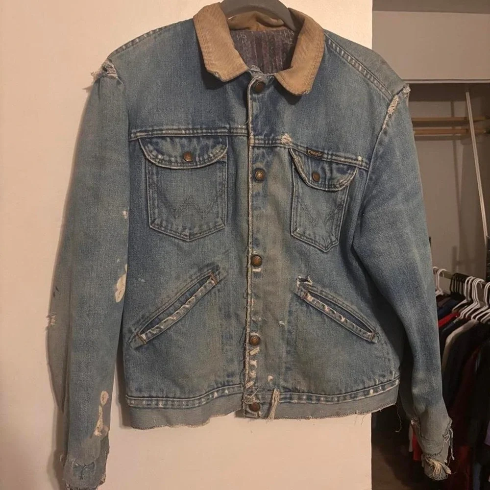 Vintage 90's Blue wrangler denim jacket distressed